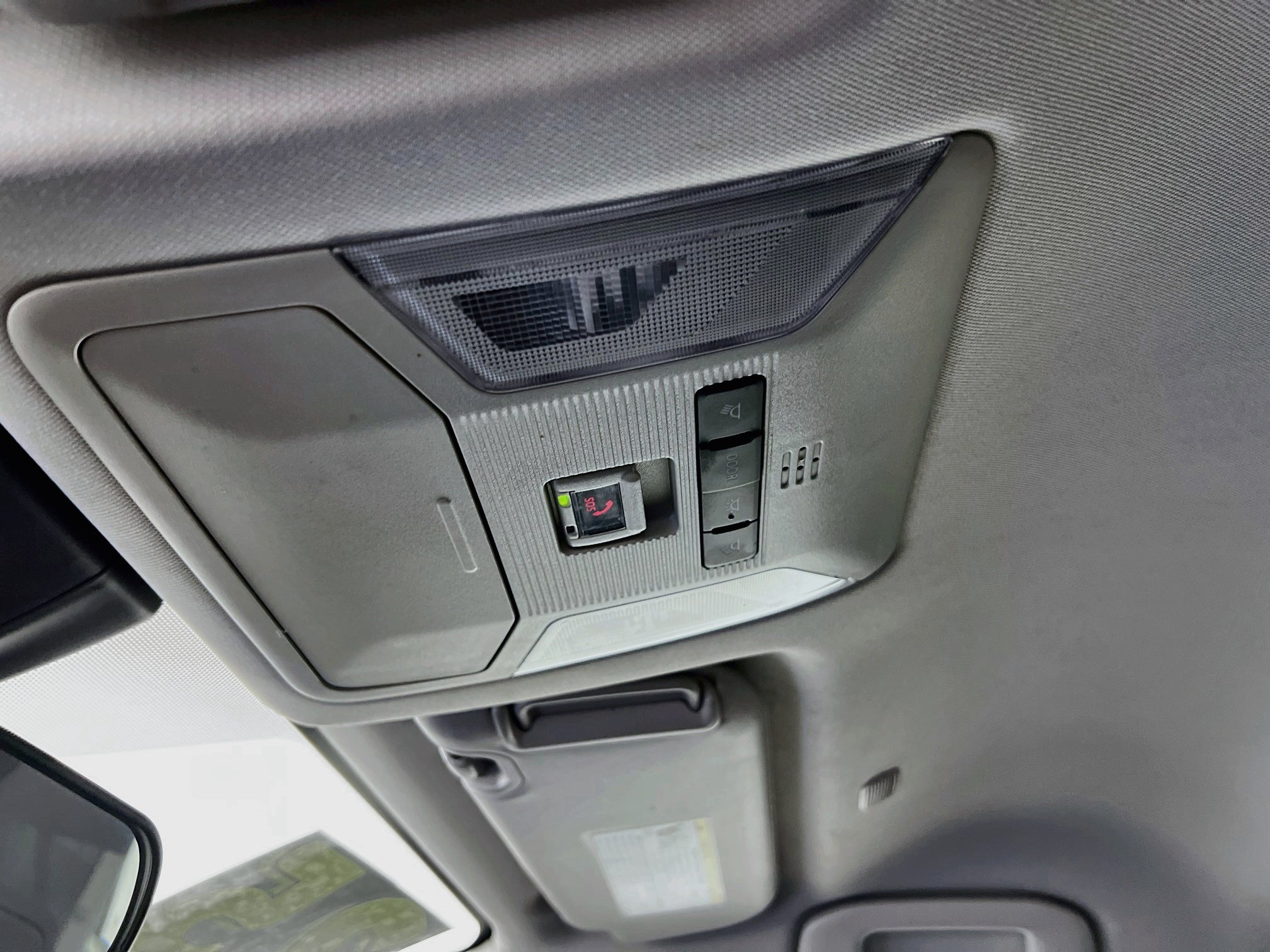 Used 2025 Toyota RAV4 XLE FWD image 21