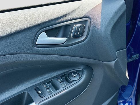 Used 2016 Ford Escape Titanium w/ Equipment Group 301A AWD/4WD image 8