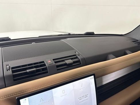 New 2025 Land Rover Defender 110 X-Dynamic SE image 34
