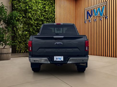 Used 2018 Ford F150 Lariat w/ Equipment Group 502A Luxury image 24