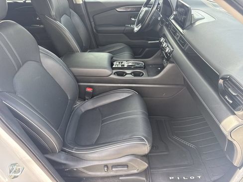 Used 2024 Honda Pilot Elite image 13