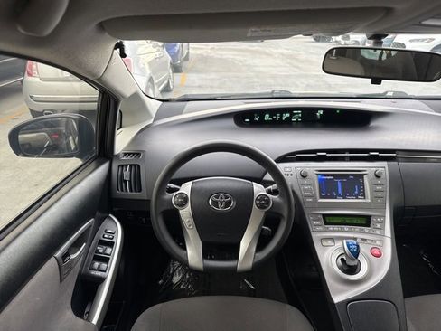 Used 2015 Toyota Prius Two image 21
