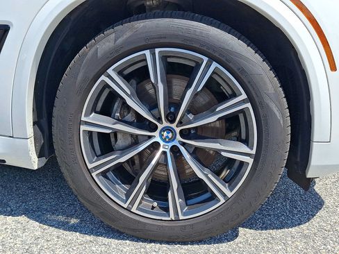 Used 2022 BMW X5 xDrive45e w/ M Sport Package AWD/4WD image 8