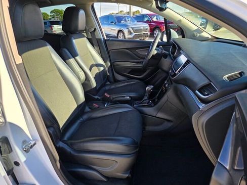 Used 2020 Buick Encore Preferred w/ Safety Package image 14