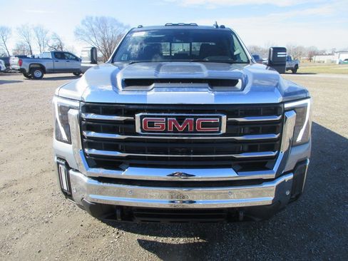 New 2026 GMC Sierra 2500 SLE w/ SLE Value Package; image 12