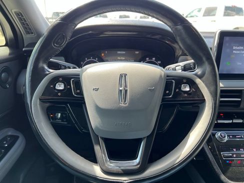 Used 2020 Lincoln Corsair Reserve w/ Appearance Package FWD image 12