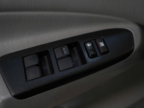 Used 2015 Toyota Tacoma 4x4 Double Cab w/ TRD Sport Package image 21