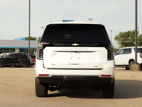 New 2026 Chevrolet Suburban LT w/ Comfort Package AWD/4WD image 6
