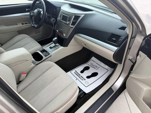 Used 2014 Subaru Outback 2.5i Premium w/ Moonroof Package AWD/4WD image 29