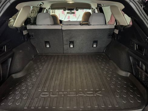 Used 2020 Subaru Outback Premium image 20