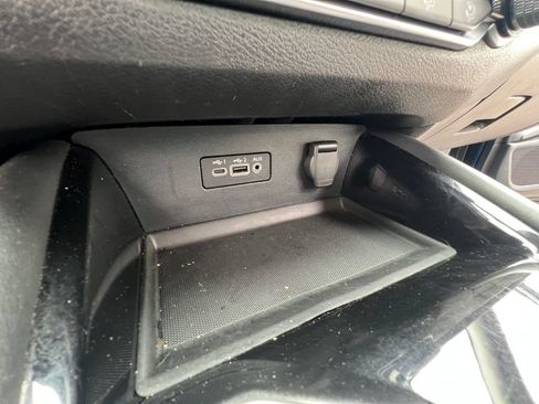 Used 2024 Nissan Altima 2.5 SR FWD image 19