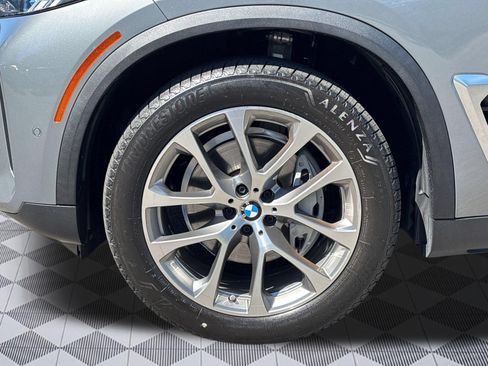 Used 2024 BMW X5 xDrive40i w/ Premium Package AWD/4WD image 11