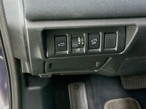 Used 2025 Subaru Outback Premium image 16