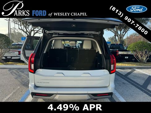 Used 2025 Ford Expedition Platinum w/ Driver's Package image 9