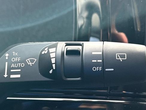 New 2026 Nissan Pathfinder Platinum AWD/4WD image 30