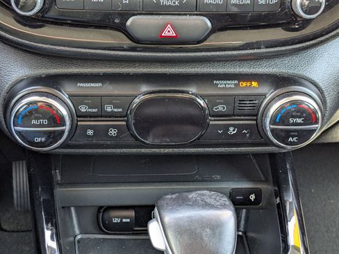 Certified 2023 Kia Soul GT-Line w/ GT-Line Technology Package FWD image 22
