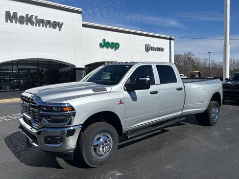 New 2026 RAM 3500 Tradesman image 2