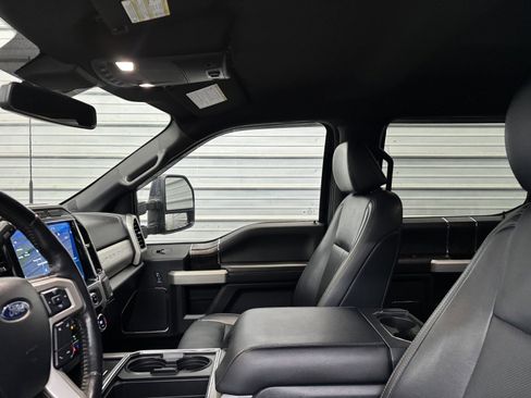 Used 2022 Ford F350 Lariat image 19