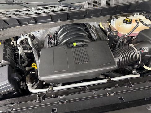 Used 2024 Chevrolet Silverado 1500 High Country AWD/4WD image 32