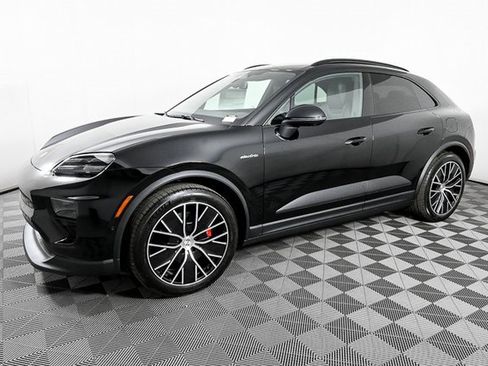 New 2025 Porsche Macan 4S Electric image 2