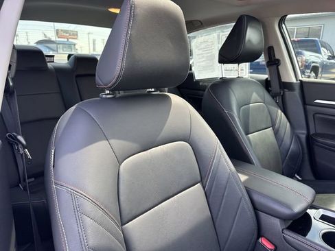 Used 2024 Nissan Altima 2.5 SR w/ SR Premium Package FWD image 25