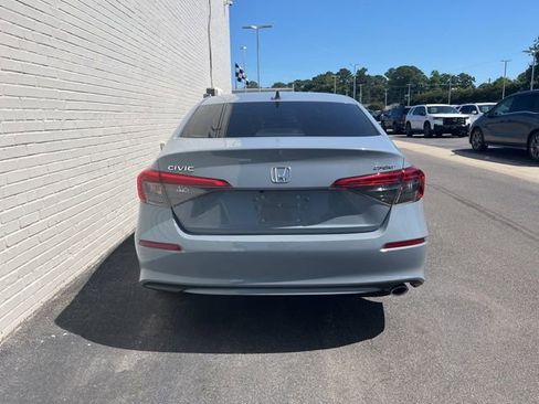 Used 2023 Honda Civic Sport image 3