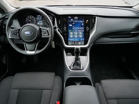 Used 2024 Subaru Outback Premium image 10