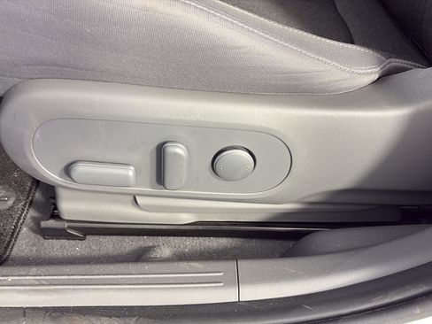 Used 2024 Hyundai Ioniq 5 SE image 23