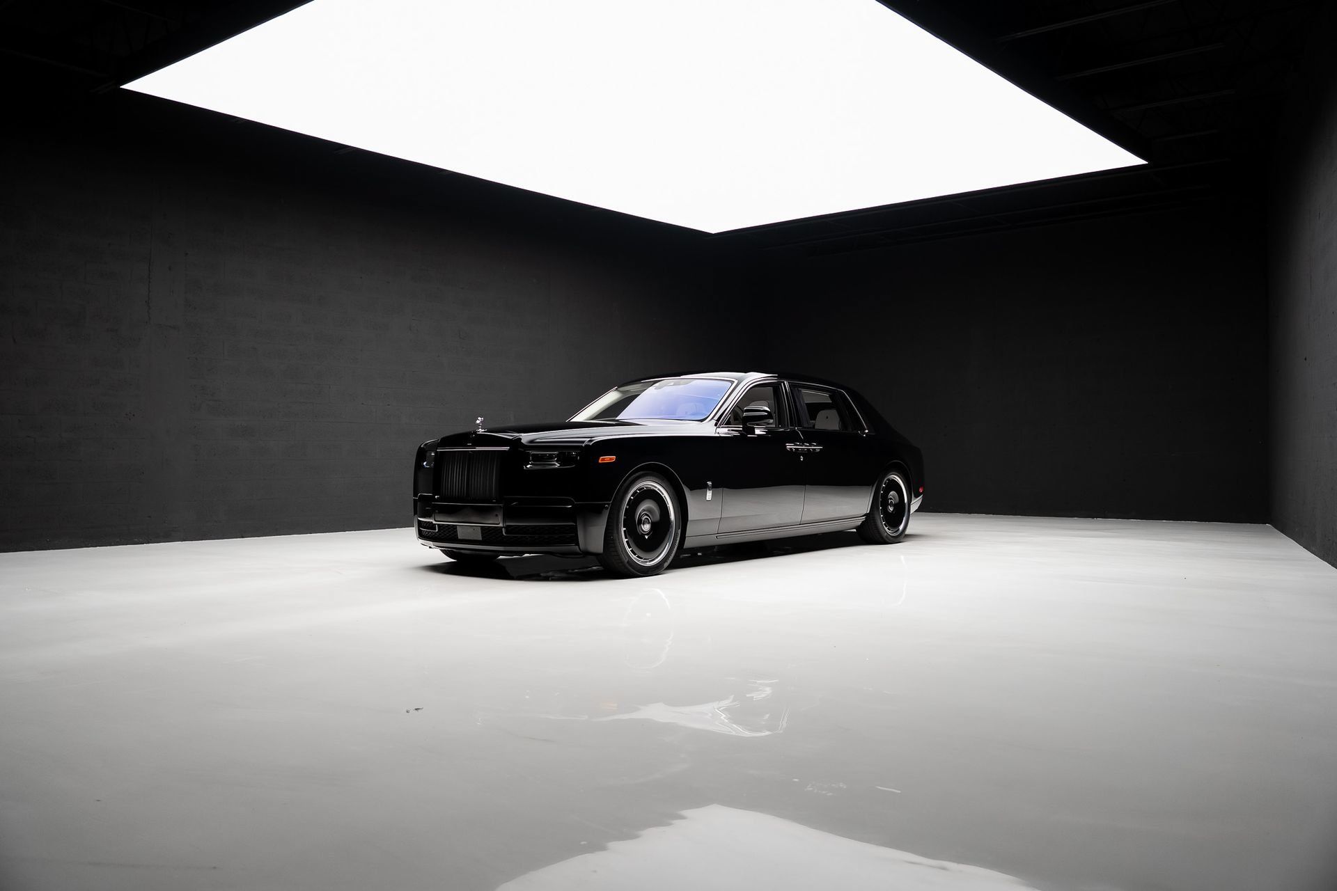 Used 2024 Rolls-Royce Phantom Extended Wheelbase RWD image 95