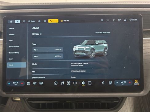 Used 2024 Rivian R1S Adventure AWD/4WD image 29
