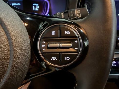 Used 2025 Kia Soul EX FWD image 32