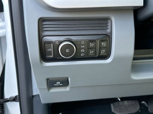 New 2026 Ford F250 XLT w/ FX4 Off-Road Package image 17