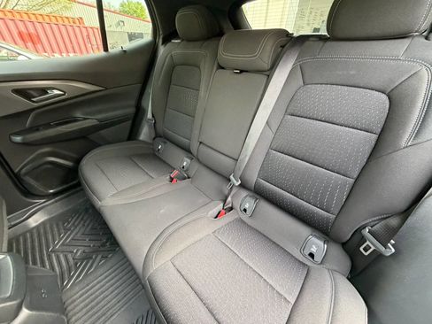 Used 2025 Chevrolet Equinox EV LT image 17