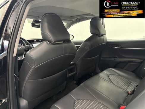 Used 2019 Toyota Camry SE w/ Convenience Package FWD image 38