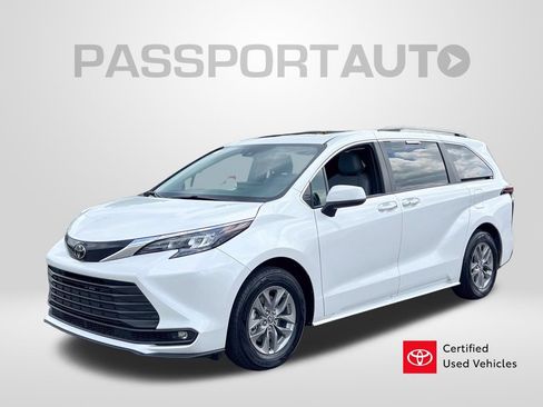Certified 2026 Toyota Sienna XLE FWD image 1