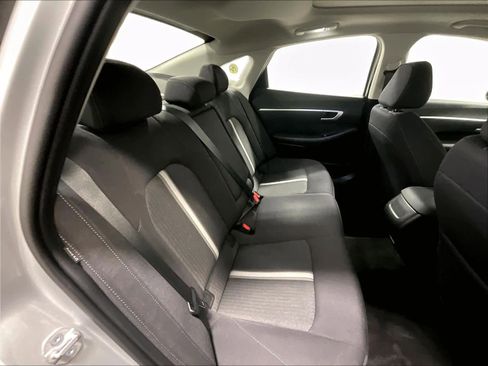 Certified 2024 Hyundai Sonata SEL w/ Convenience Package image 16