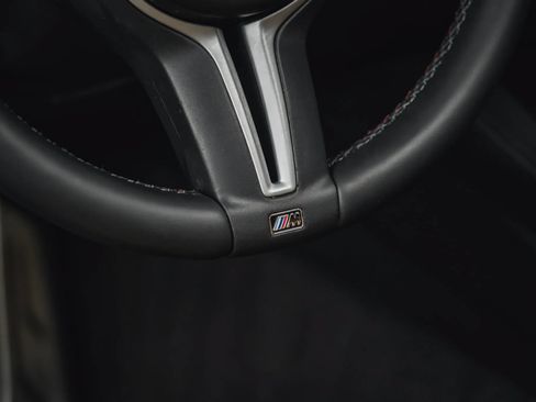 Used 2015 BMW M4 Coupe w/ Executive Package RWD image 39