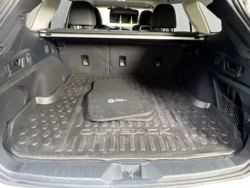 Used 2023 Subaru Outback Touring AWD/4WD image 27