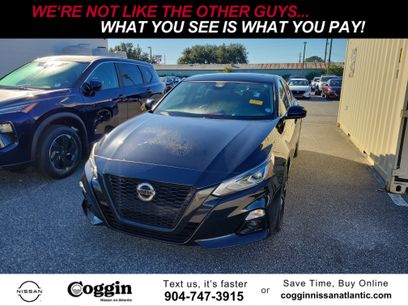 Used 2022 Nissan Altima 2.5 SR w/ Midnight Edition Package