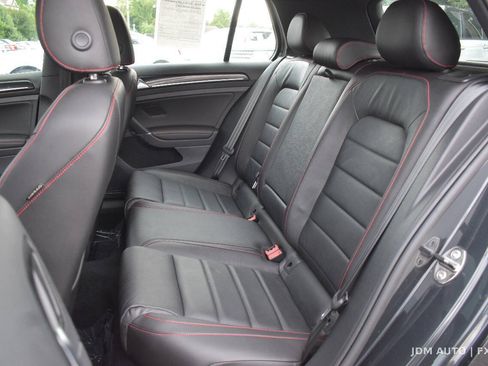 Used 2017 Volkswagen GTI SE FWD image 13