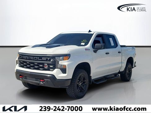 Used 2024 Chevrolet Silverado 1500 Custom Trail Boss AWD/4WD image 3