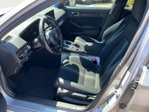 Used 2024 Honda Civic Sport image 2