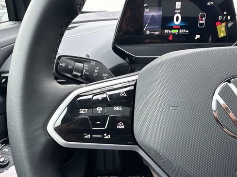 New 2025 Volkswagen ID.4 Pro S AWD/4WD image 17