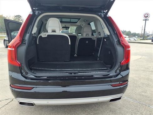 Used 2021 Volvo XC90 T5 Momentum w/ Advanced Package image 17