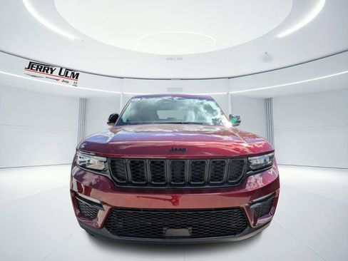 New 2025 Jeep Grand Cherokee Limited w/ Black Appearance Package AWD/4WD image 7