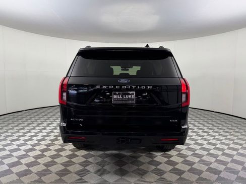 Used 2025 Ford Expedition Max Active RWD image 9