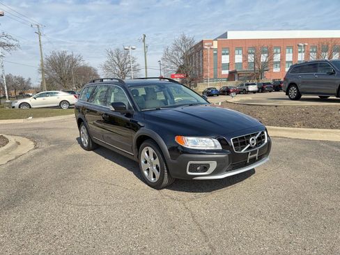 Used 2010 Volvo XC70 T6 image 3