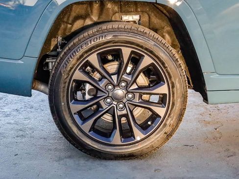 New 2026 Jeep Grand Cherokee L Limited AWD/4WD image 12