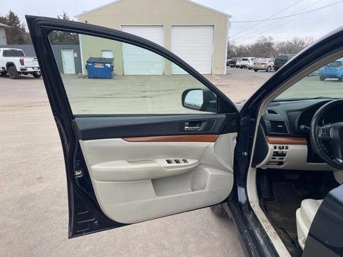 Used 2013 Subaru Outback 3.6R Limited w/ Moonroof Pkg image 22