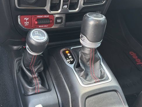 Used 2020 Jeep Wrangler Unlimited Rubicon AWD/4WD image 30